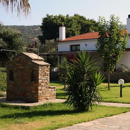 Razi Beach Lefokastro Exterior photo