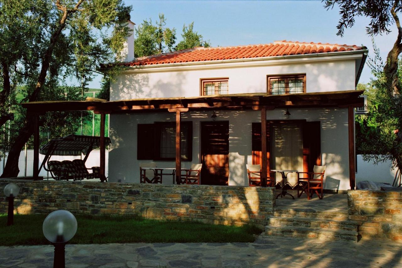 Razi Beach Lefokastro Exterior photo