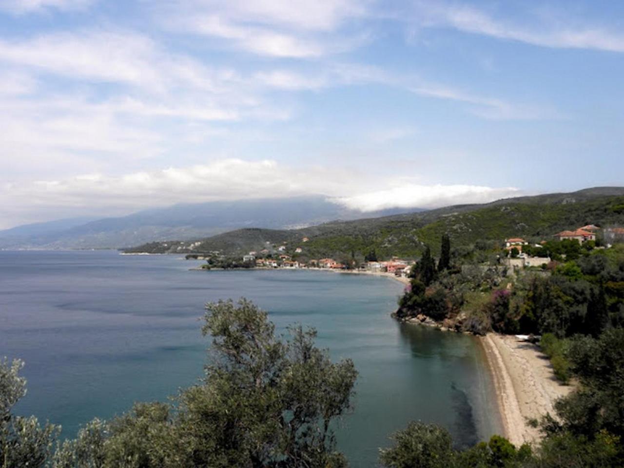 Razi Beach Lefokastro Exterior photo