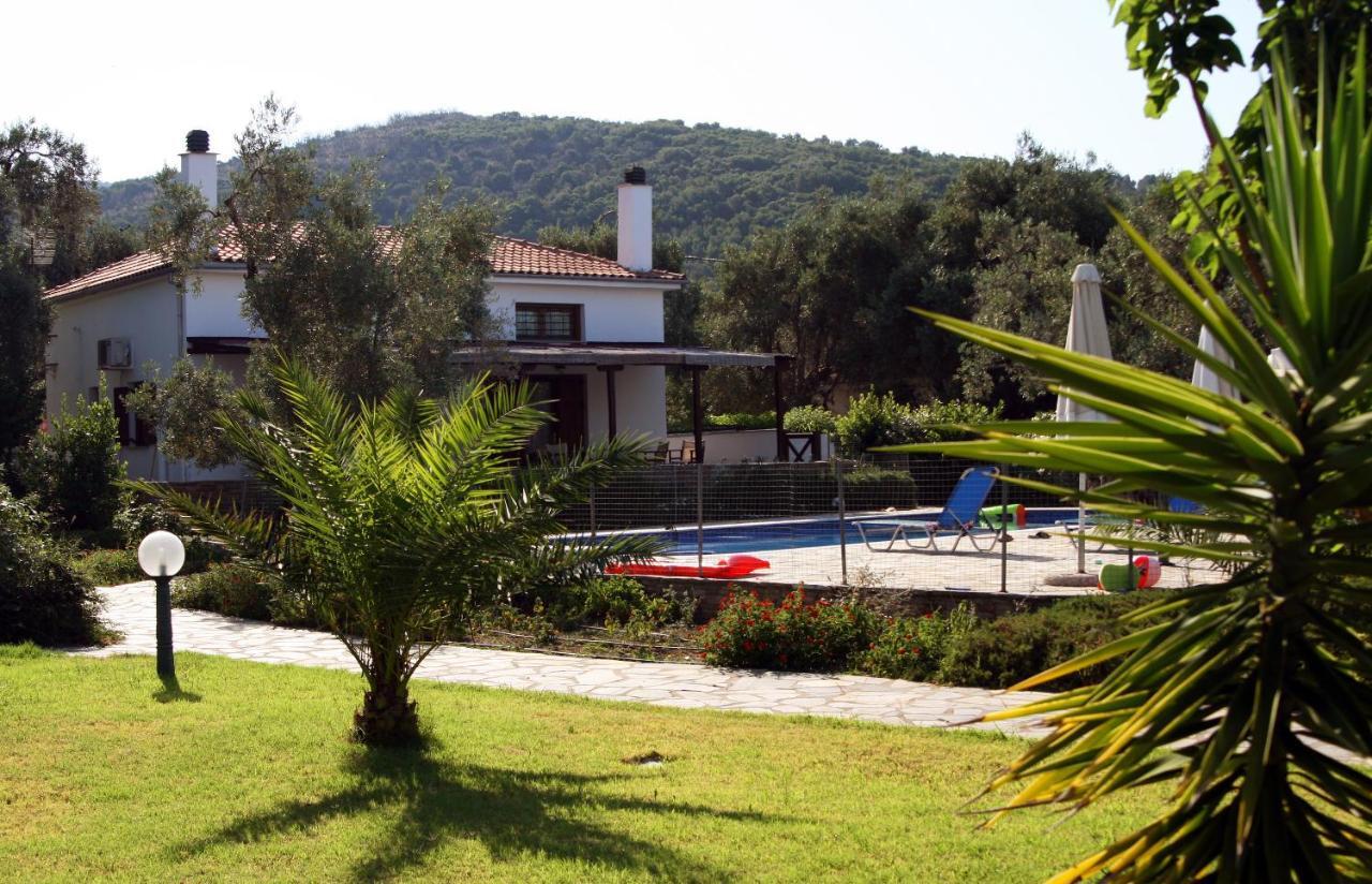 Razi Beach Lefokastro Exterior photo